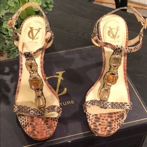 vero cuoio nude/salmon jeweled snakeskin sandals